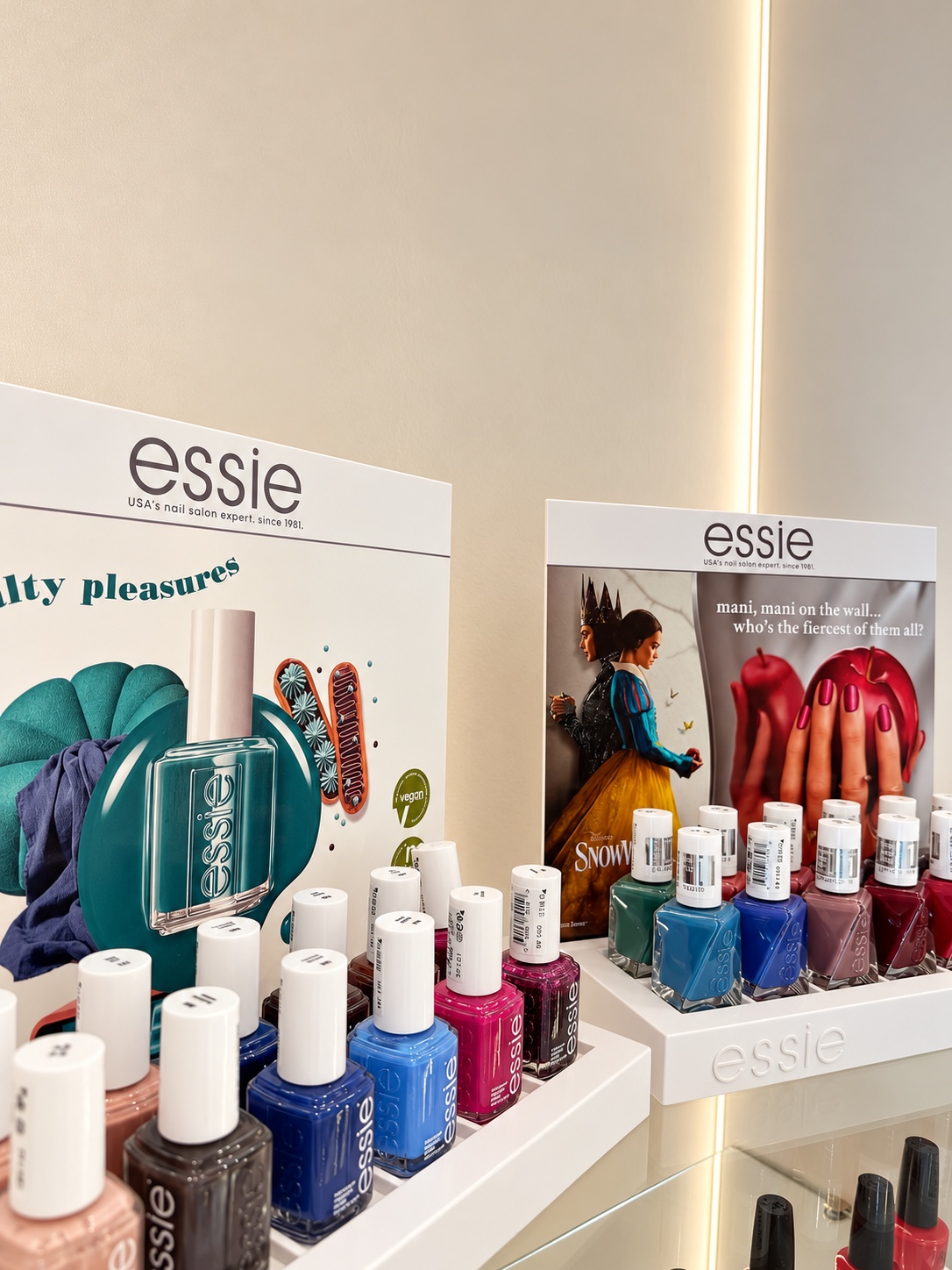 Essie · η συλλογή μας στο NaiLuxe Kifissia