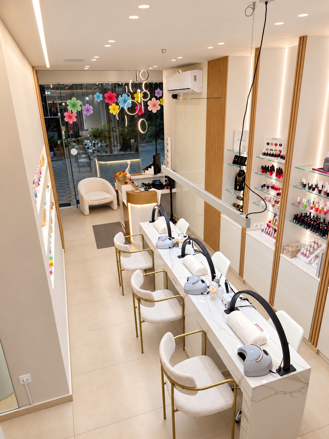 Οι θέσεις μανικιούρ στο NaiLuxe Kifissia